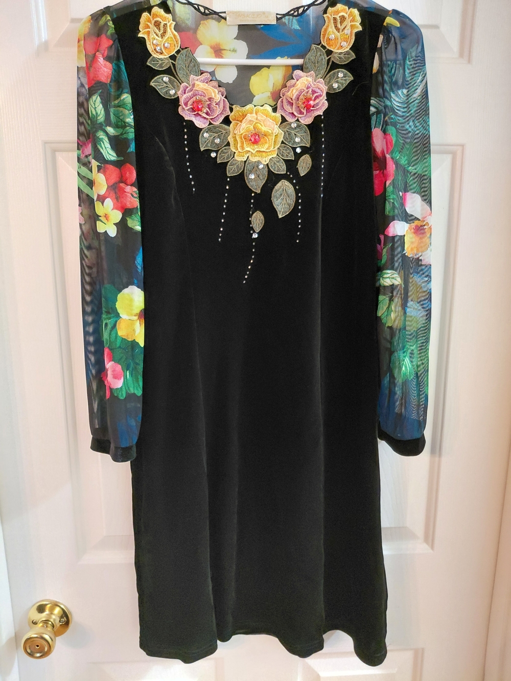 YBKCP Black Velvet Long-Sleeve Dress with Floral Embroidered Neckline